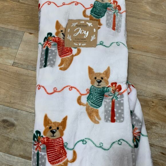 Berkshire Joy Corgi Dog Puppy Christmas Presents Plush Throw Blanket Soft White - Picture 5 of 8